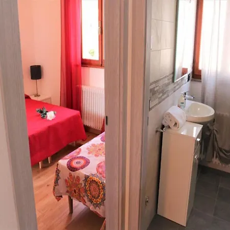 With Garden And Cosy Attic Villa *