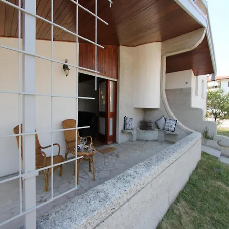 Villa With Garden And Cosy Attic *